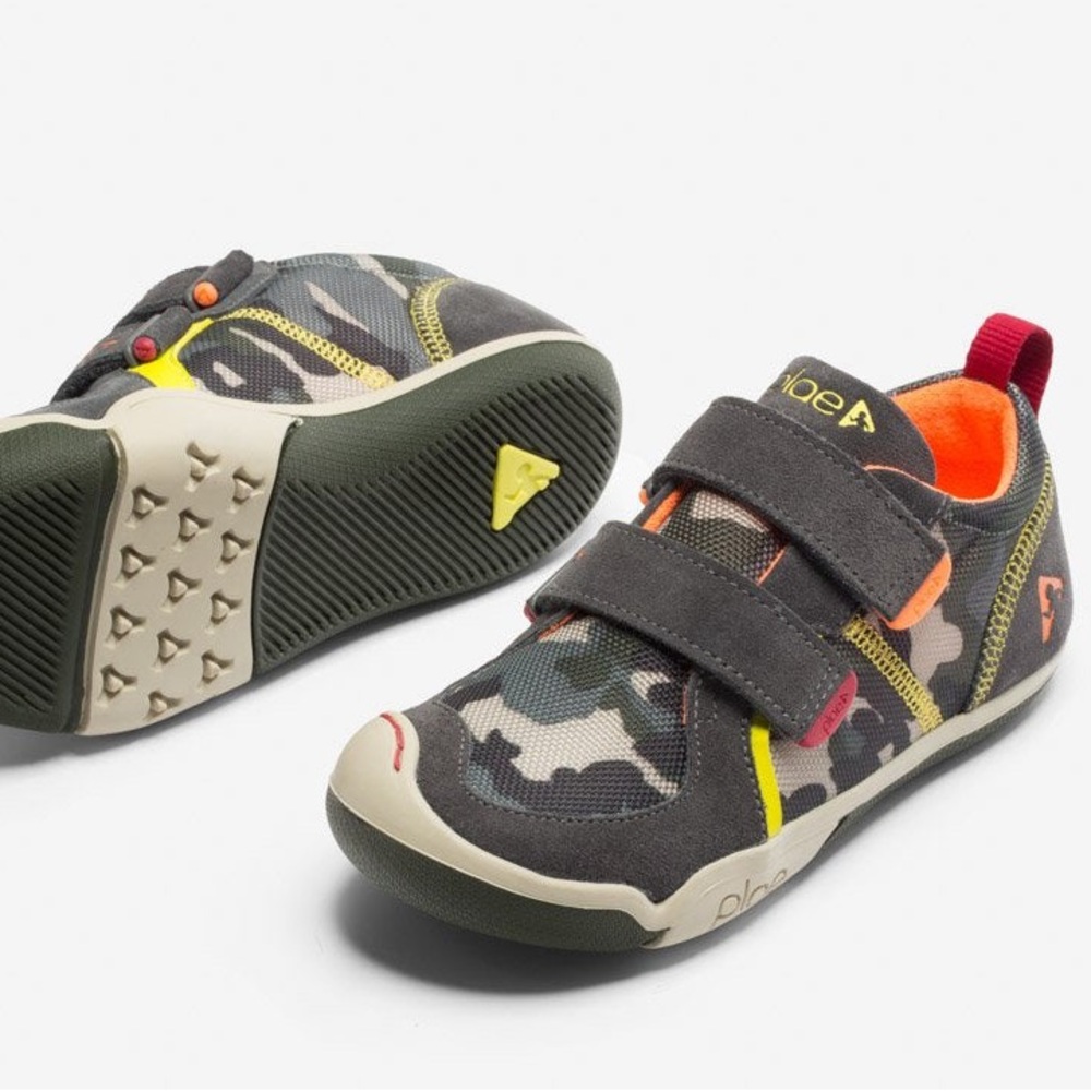 Plae Kids Sneakers Raven/Camo Size 8